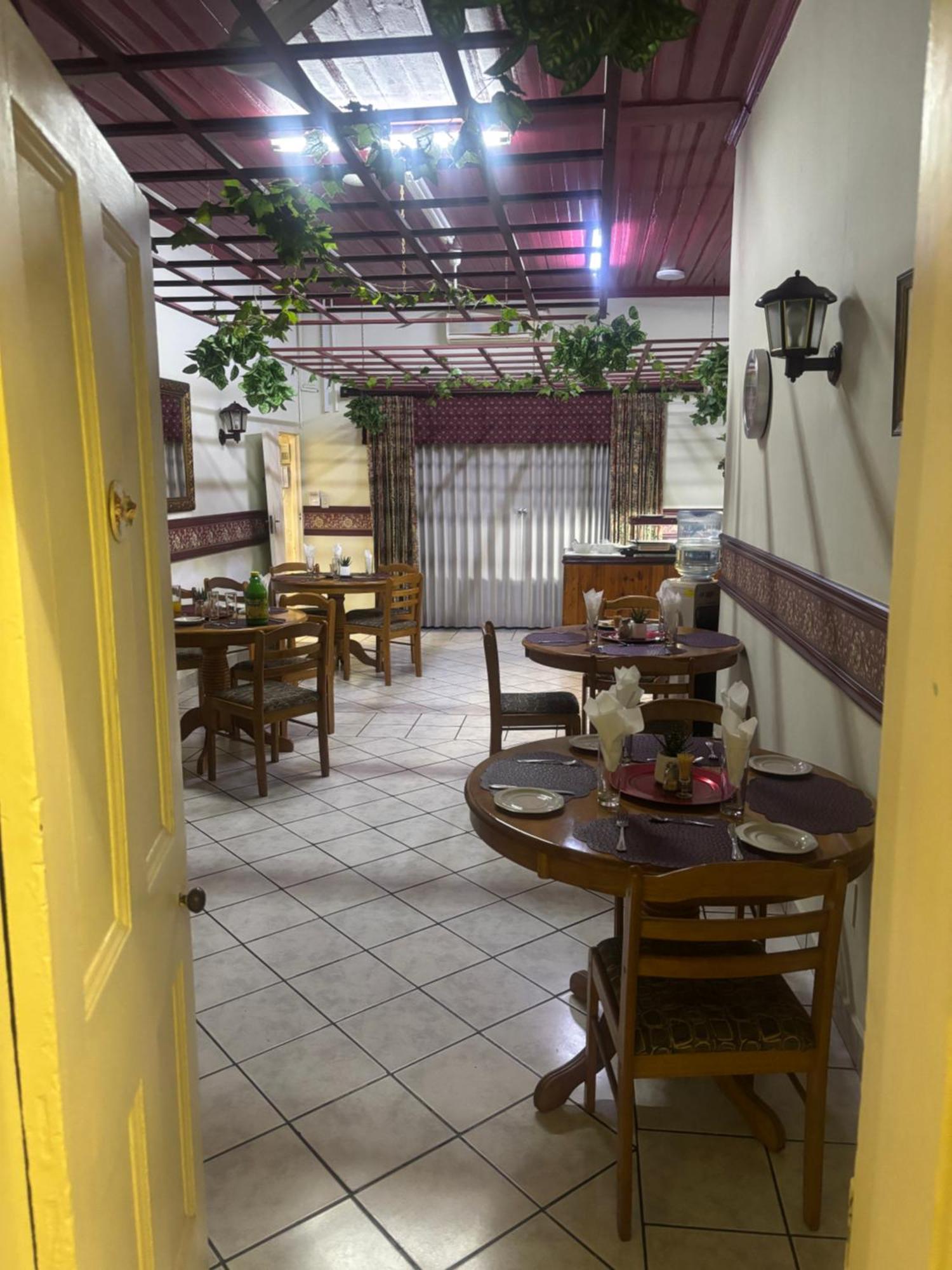 Rita'S Guesthouse Cc Фрайхайд Екстериор снимка