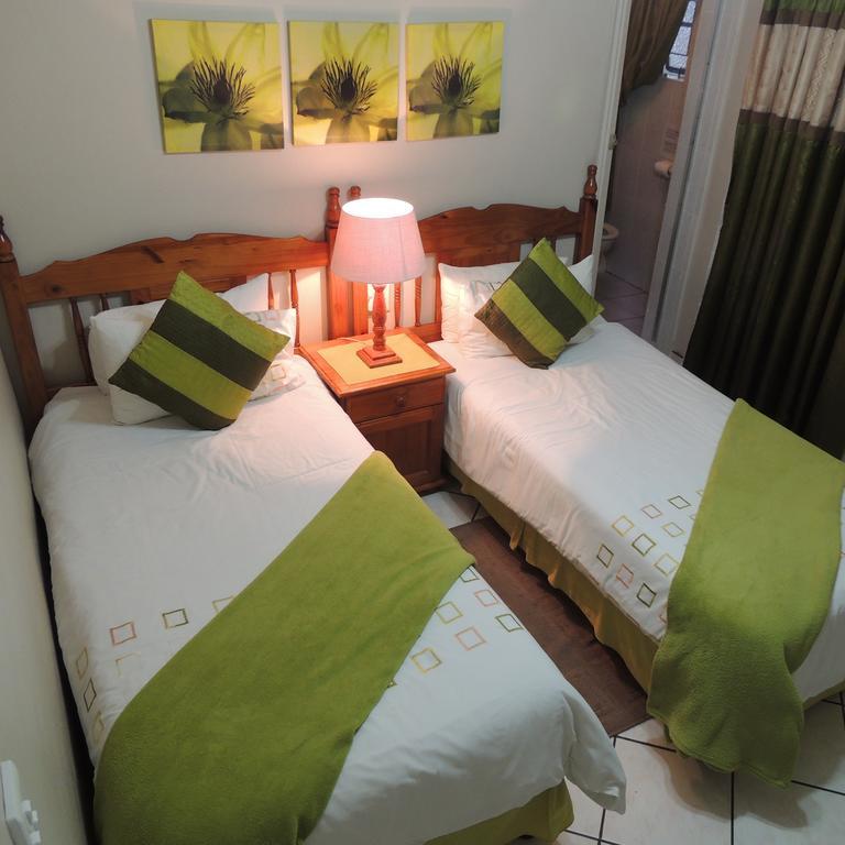 Rita'S Guesthouse Cc Фрайхайд Екстериор снимка