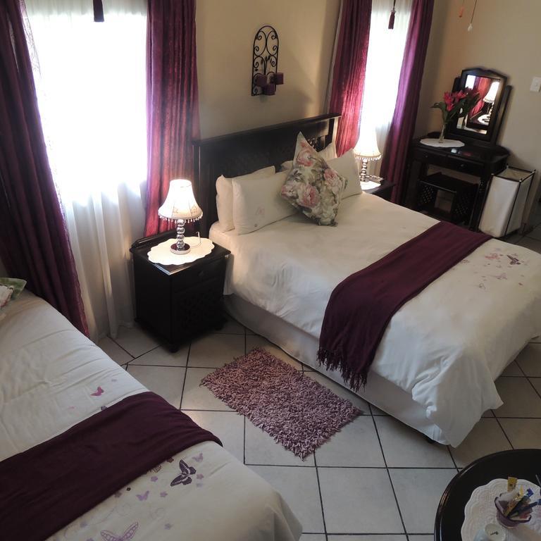 Rita'S Guesthouse Cc Фрайхайд Екстериор снимка