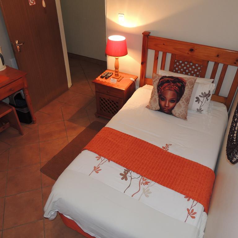Rita'S Guesthouse Cc Фрайхайд Екстериор снимка